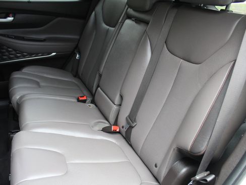 Used 2019 Hyundai Santa Fe AWD w/ Cargo Package image 13