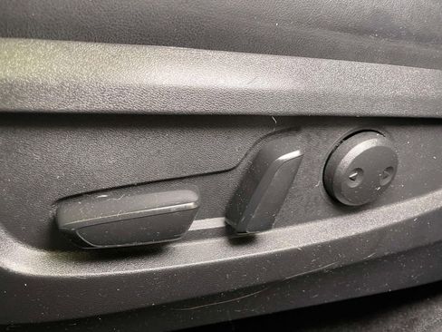 Used 2021 INFINITI QX50 Luxe w/ Appearance Package image 17