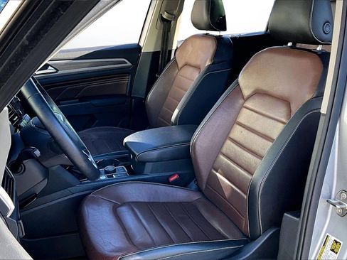 Used 2021 Volkswagen Atlas SEL Premium image 22