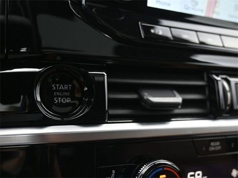 Used 2025 Nissan Pathfinder Platinum w/ Black Appearance Package image 14