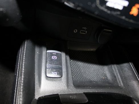 Used 2019 Nissan Rogue SL image 27