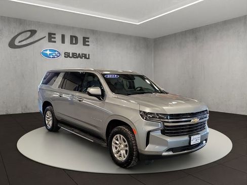 Used 2024 Chevrolet Suburban LT image 1