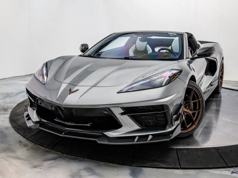 Used 2022 Chevrolet Corvette Stingray 2LT Z51 Performance & w/ Z51 Performance Package image 4