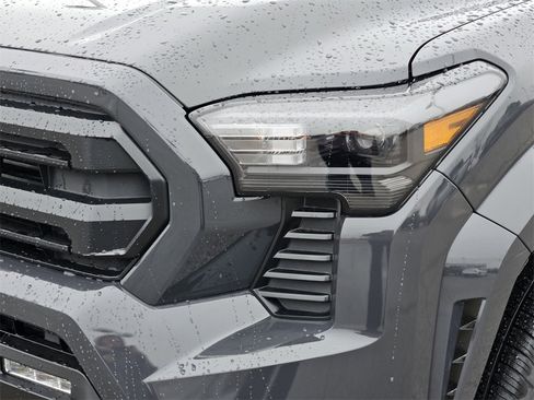 New 2025 Toyota Tacoma SR5 w/ Blackout Package (GST) image 5