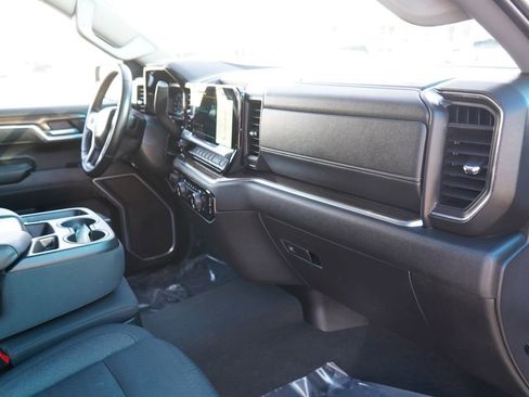 Used 2025 Chevrolet Silverado 1500 LT image 23