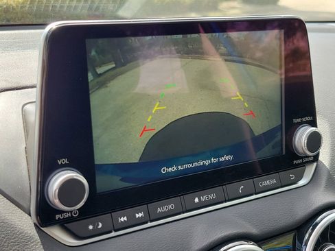 Used 2025 Nissan Sentra SV image 24