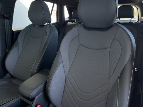 New 2026 Volkswagen Tiguan SE R-Line image 13