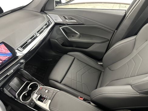 Certified 2025 BMW X1 xDrive28i w/ Technology Package image 11