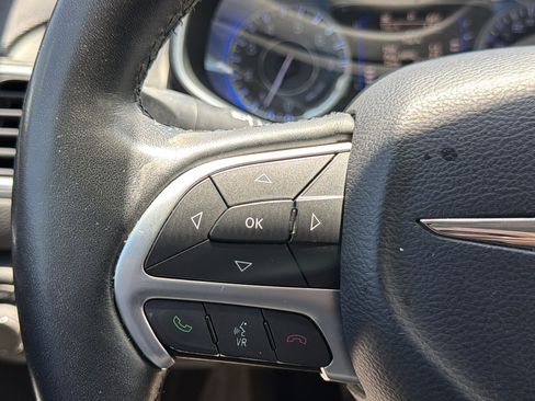 Used 2015 Chrysler 200 Limited w/ Convenience Group FWD image 18
