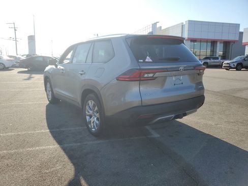 New 2026 Toyota Grand Highlander Limited image 3