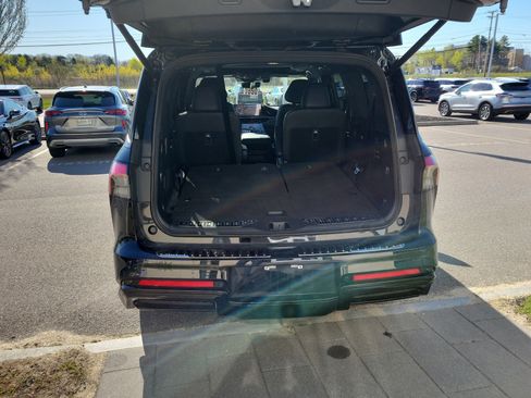 Used 2026 INFINITI QX80 4WD image 16
