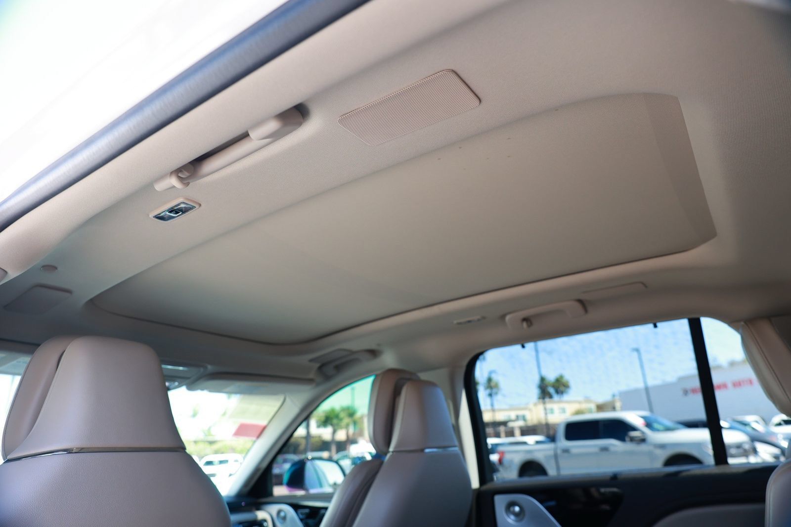 Used 2024 Lincoln Aviator Reserve w/ Equipment Group 201A AWD/4WD image 39