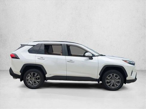 Used 2023 Toyota RAV4 Limited AWD/4WD image 4