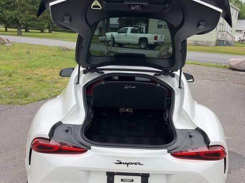 Used 2020 Toyota Supra Launch Edition w/ Driver Assist Package RWD image 9