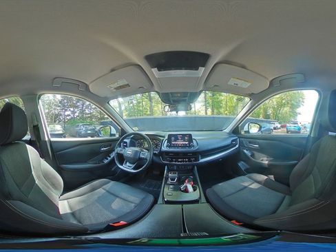 Used 2025 Nissan Rogue SV FWD image 44