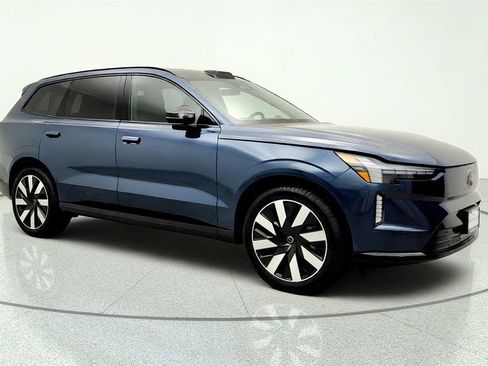 Used 2025 Volvo EX90 Ultra AWD/4WD image 3