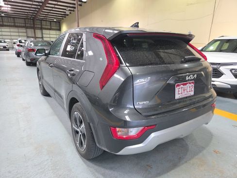 Used 2025 Kia Niro LX FWD image 8