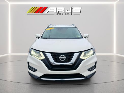 Used 2018 Nissan Rogue SL w/ Premium Package image 8