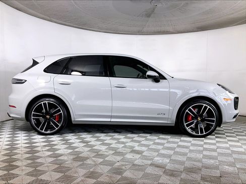 Certified 2022 Porsche Cayenne GTS AWD/4WD image 8