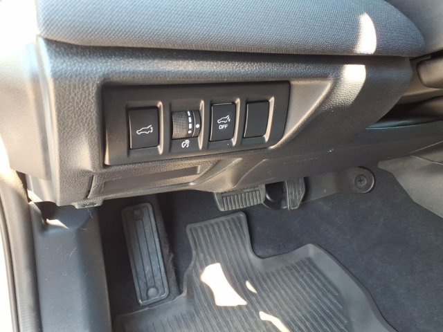 Used 2025 Subaru Outback Premium AWD/4WD image 24
