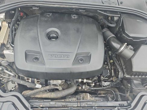 Used 2017 Volvo S60 T5 Inscription image 10