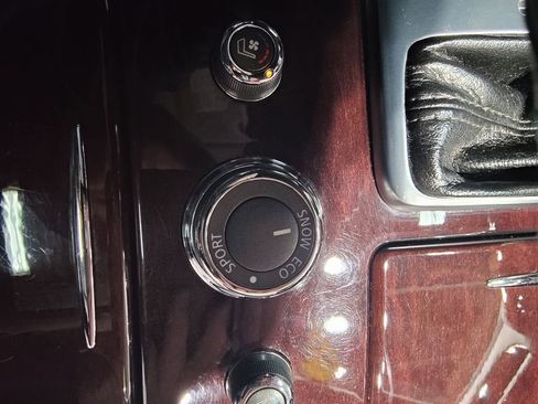 Used 2015 INFINITI Q70 L 3.7 w/ Technology Package image 33