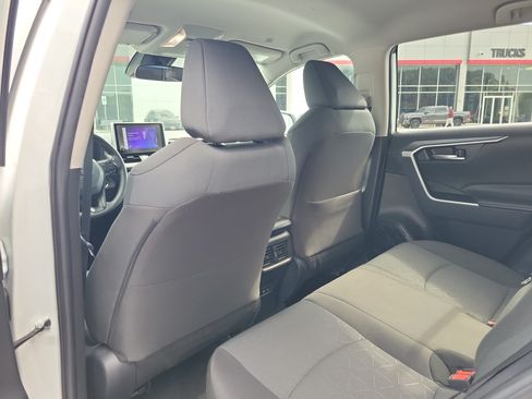 Certified 2025 Toyota RAV4 XLE AWD/4WD image 12