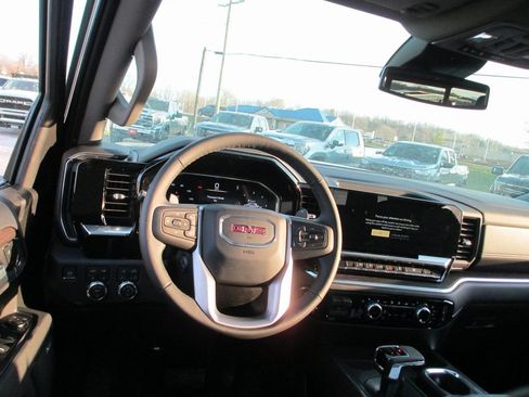 New 2026 GMC Sierra 1500 SLT w/ SLT Convenience Package image 14