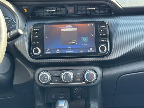 Used 2023 Nissan Kicks SV image 13