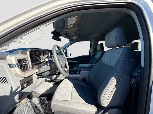 New 2026 Ford F250 XLT w/ XLT Premium Package image 19