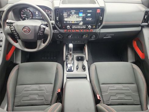 Used 2025 Nissan Frontier PRO-4X image 19