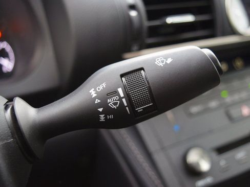 Used 2015 Lexus RC 350 AWD w/ Luxury Package image 16