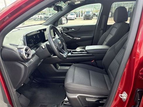 Used 2025 Chevrolet Equinox LT AWD/4WD image 19