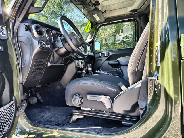 Used 2021 Jeep Gladiator Sport AWD/4WD image 12