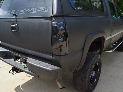 Used 2004 Chevrolet Silverado 2500 W/T w/ Skid Plate Package AWD/4WD image 10