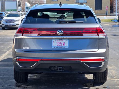 Used 2025 Volkswagen Atlas Cross Sport SE image 13