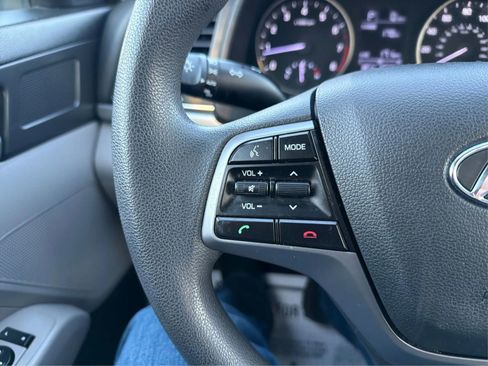 Used 2018 Hyundai Elantra SE w/ SE Connectivity Package 04 image 27