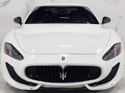 Used 2013 Maserati GranTurismo Sport image 17