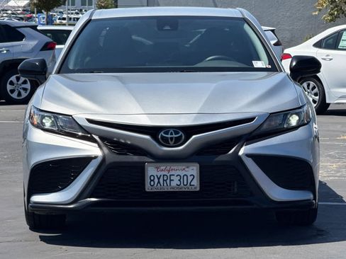 Used 2021 Toyota Camry SE FWD image 10