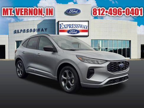Used 2024 Ford Escape ST-Line w/ Cold Weather Package image 4