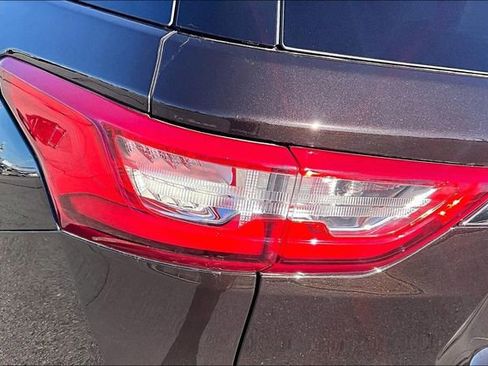 Used 2019 Chevrolet Traverse LT image 31