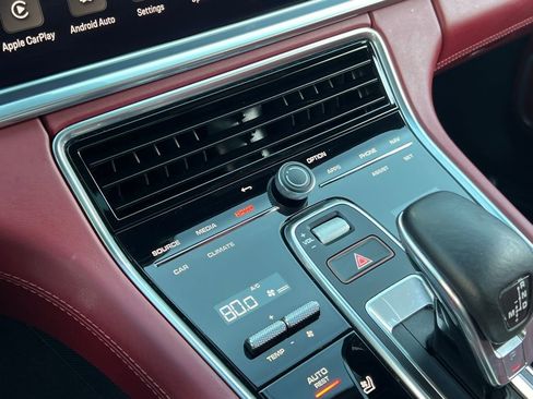 Used 2023 Porsche Panamera 4 Platinum Edition image 29