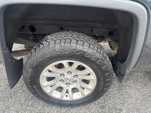 Used 2019 GMC Sierra 1500 SLE w/ SLE Value Package AWD/4WD image 9