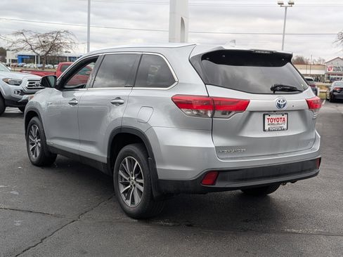 Used 2019 Toyota Highlander XLE image 6
