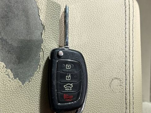 Used 2017 Hyundai Sonata SE FWD image 35