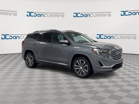 Used 2020 GMC Terrain Denali image 2