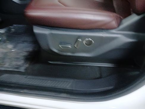 Certified 2024 Ford Expedition Limited image 18