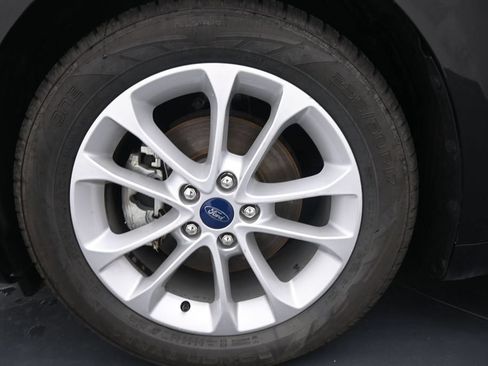 Used 2020 Ford Fusion SE FWD image 14
