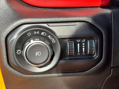 Used 2021 Jeep Wrangler Unlimited Rubicon image 16