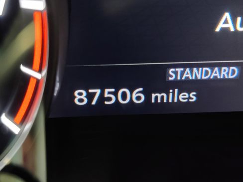 Used 2021 Nissan Rogue SL w/ Premium Package FWD image 2